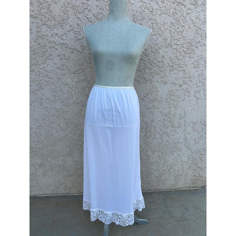 Vintage ILGWU Maxi Skirt Slip Ivory Nylon Coquette Cottagecore Whimsical Size L